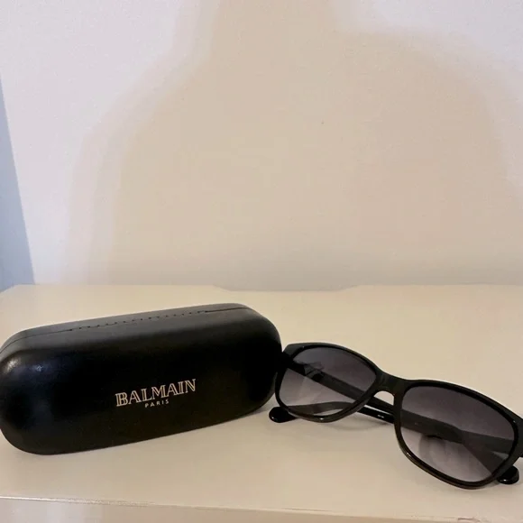 $900 Balmain Paris Sunglasses black grey gold leather case full inclusive new $900 Balmain Paris Sunglasses black grey gold leather case  main image 4